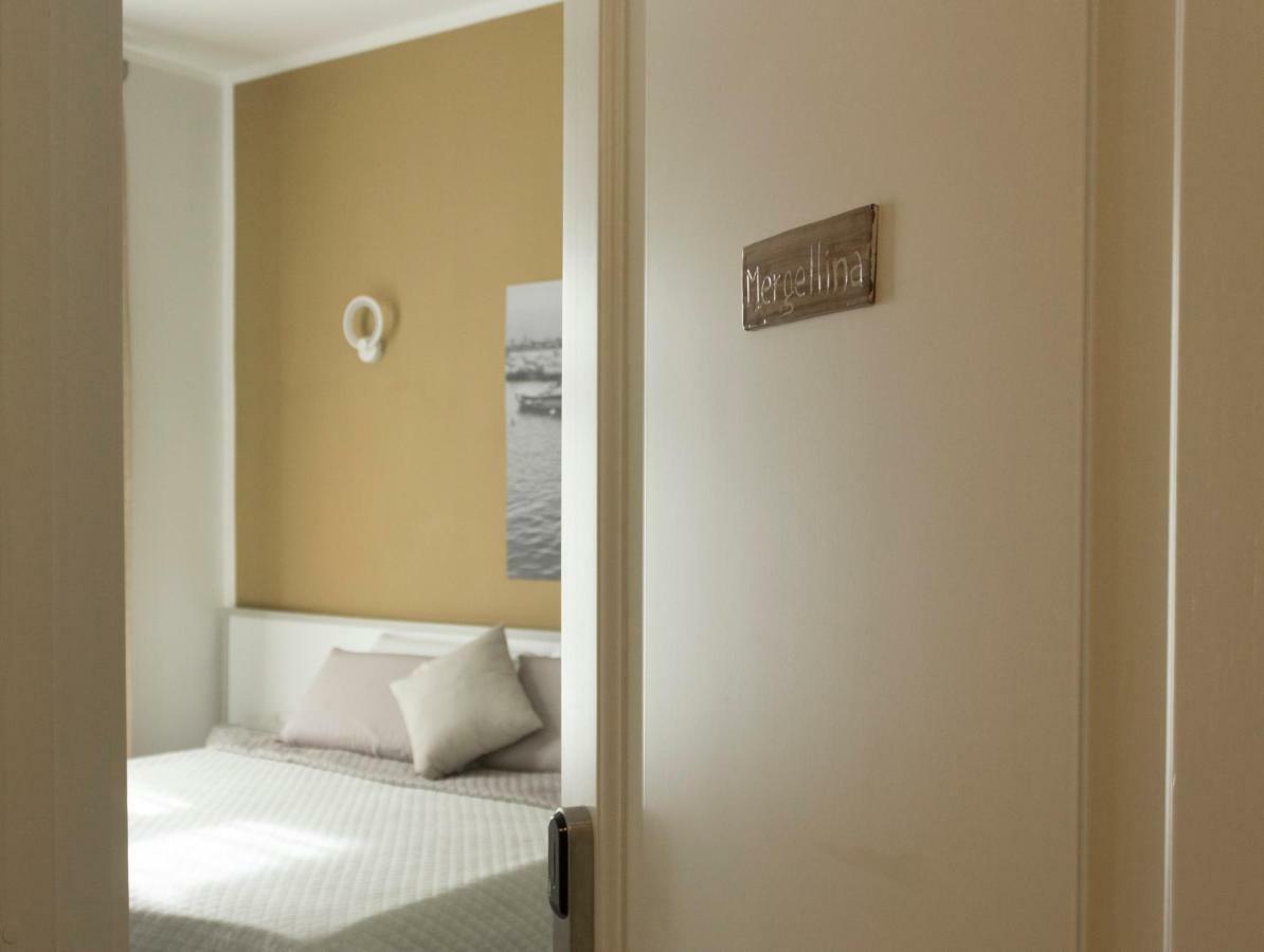 Rooms Stazione Centrale Neapel Exteriör bild